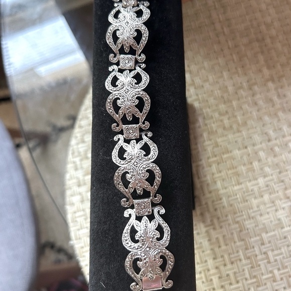 Vintage 1930's Sterling Silver Marcasite Bracelet - Picture 2 of 7